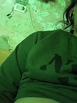Luzz12 Live XXX-Chat