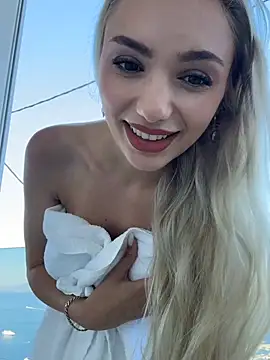 HaleySweet18's Live XXX Chat