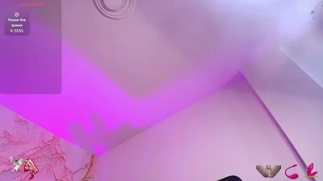 Chat +18 de luucy_18 ao vivo