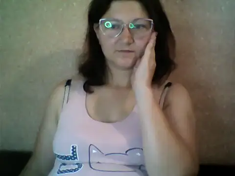 Chatroom XXX en direct de Oliviiaa_Valter