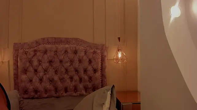 Charlie___Musk Show Webcam