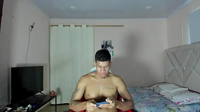 Toptony22's Live XXX Chat