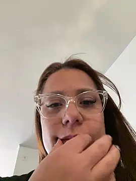 צ'אט XXX בשידור חי של MelissaPrettyMilf