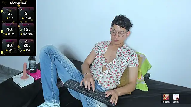 Benjamin_Buster Live XXX Chat