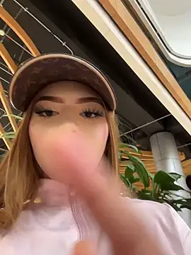 ChloeCollins__ 即時 XXX 聊天