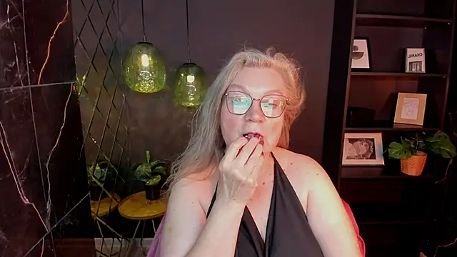 NataliMellow live XXX chat