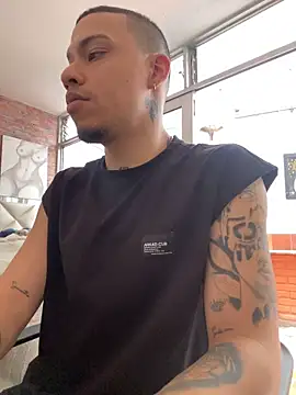 Онлайн чат XXX AlphaMasterXxx