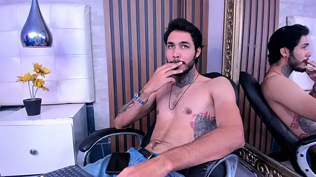 JacksonGreenn's Live XXX Chat