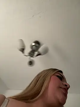 Amina_Hasan – Naživo XXX chat