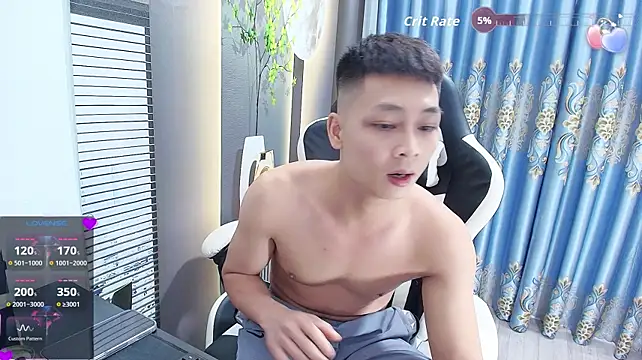 צ'אט XXX בשידור חי של Naughty___asian