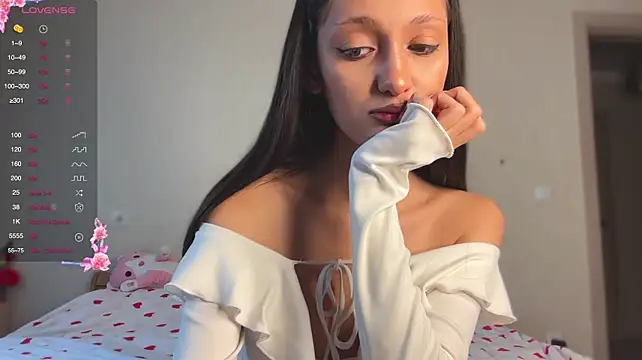 Kamilamilaa: онлайн-секс-чат