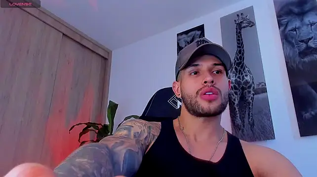 Santos_ramirez1's Live XXX Chat