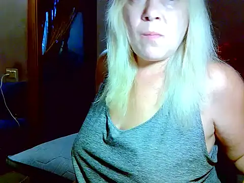 AgoniA7's Live XXX Chat