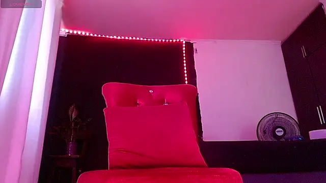 Chat XXX en directo de PervertedMissCloe