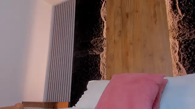 luna_blazze_'s Live XXX Chat