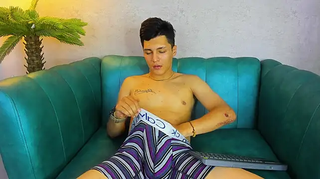 Živý XXX chat Julian_Fiire
