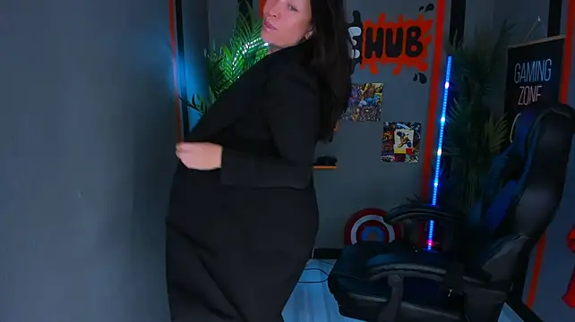 AnaMills élő XXX-chatje