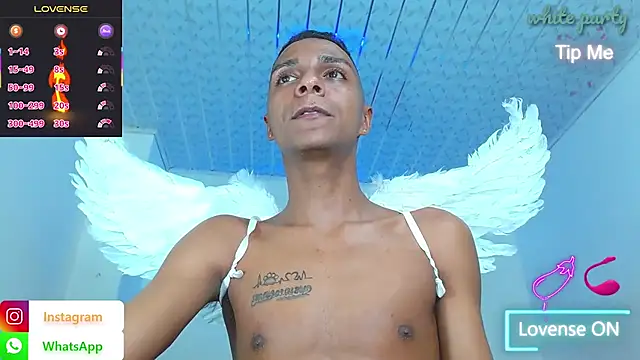 hotboyluxe: онлайн-секс-чат