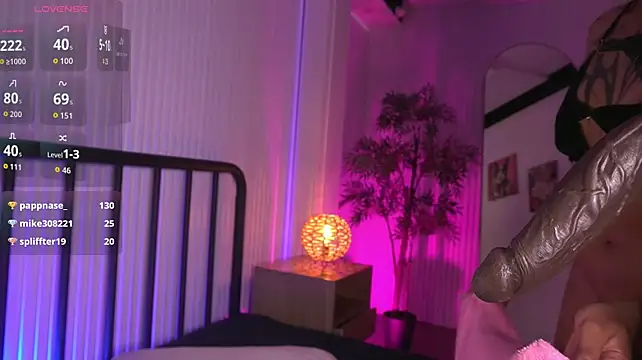 Chatroom XXX en direct de Emma__4