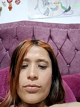 Lya_Ross19 Chat XXX in diretta