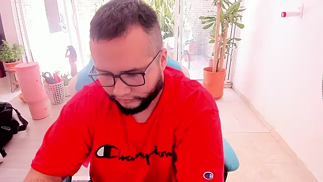 VINCEDMAGLIOOn Live XXX chat