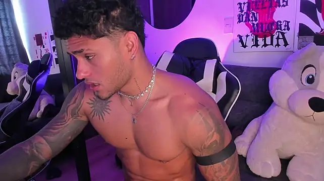 Živý XXX chat Alessandro_Vanni