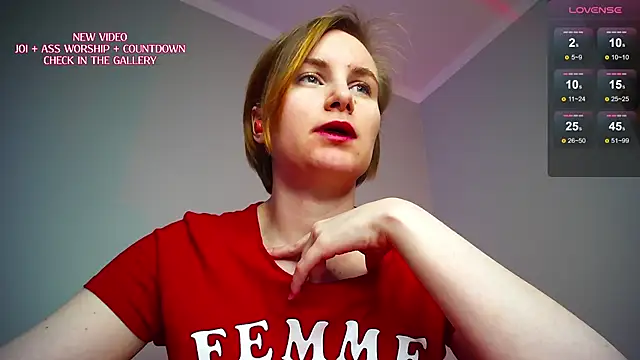 KinkyMissCherry Chat XXX live