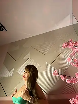 Golden__PollyX élő XXX-chatje