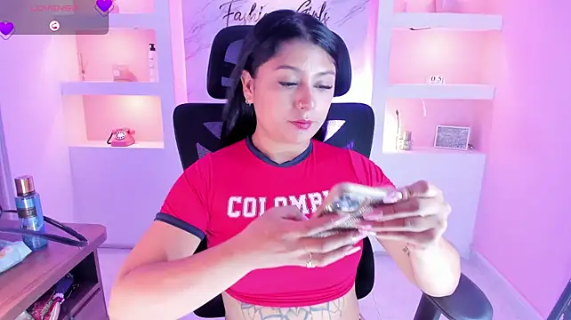 CandyRoxx1_'s Live XXX Chat