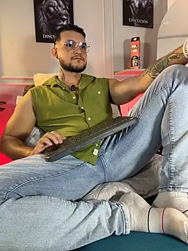 Marco_Vegan Webbikameraesitys