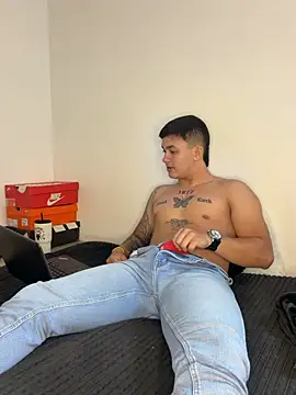 Christopher_strongg Live XXX-chat