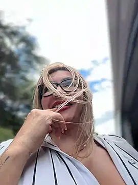 XXX chat uživo modela DIANITA_1988