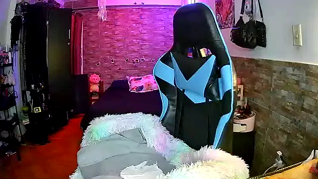 Chatroom XXX en direct de AngelaQueen_