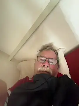 Caesar_Baxter Pertunjukan Webcam