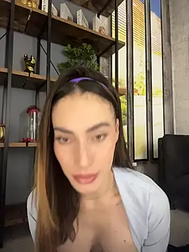 IAmNobodyXXX Chat XXX in diretta