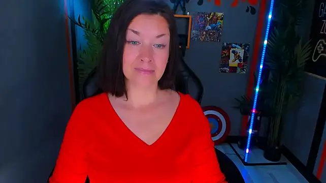 AnaMills Adlı Modelin Canlı XXX Sohbeti