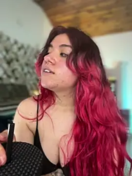 NikkiNix Adlı Modelin Canlı XXX Sohbeti