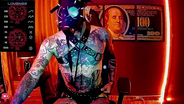 jhonny__ackerman: онлайн-секс-чат