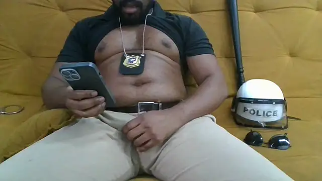 Chat +18 de POLICEOFFICERTONY ao vivo