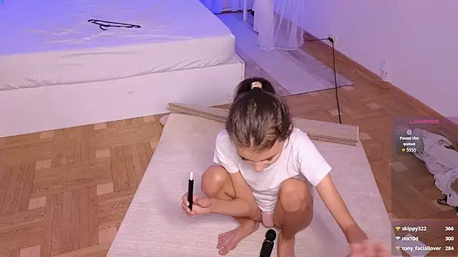 Little__Lunaa's Live XXX Chat