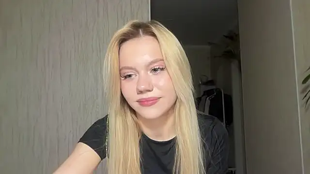 Glamorforyou Adlı Modelin Canlı XXX Sohbeti