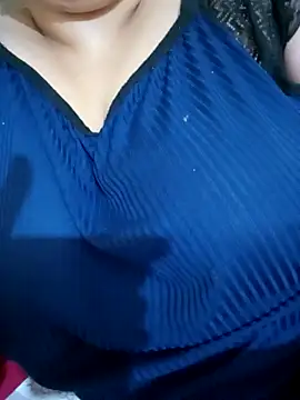 hibaa21's Webcam Show