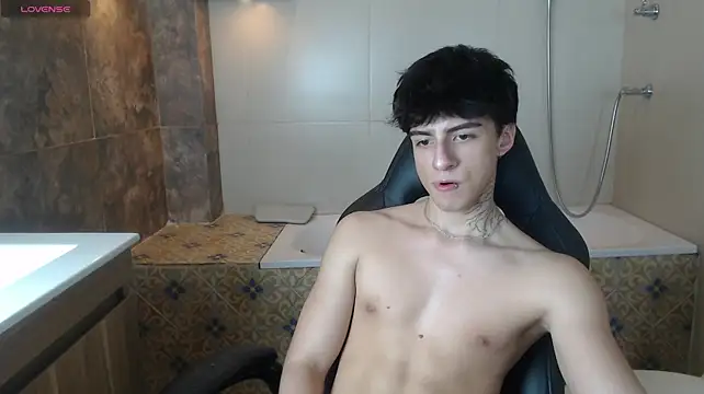 Онлайн чат XXX Nathan_Owen
