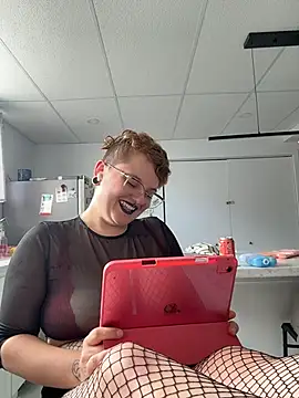 Chatroom XXX en direct de CurvesNChaos