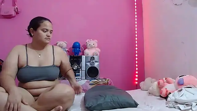 XXX chat uživo modela brunnette_hot