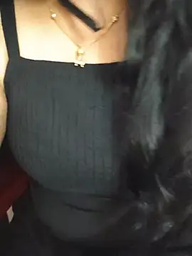 soundharya_tamil's Live XXX Chat