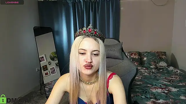 LaslyAngel Chat XXX in diretta