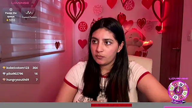 Chat +18 de cloe_small ao vivo
