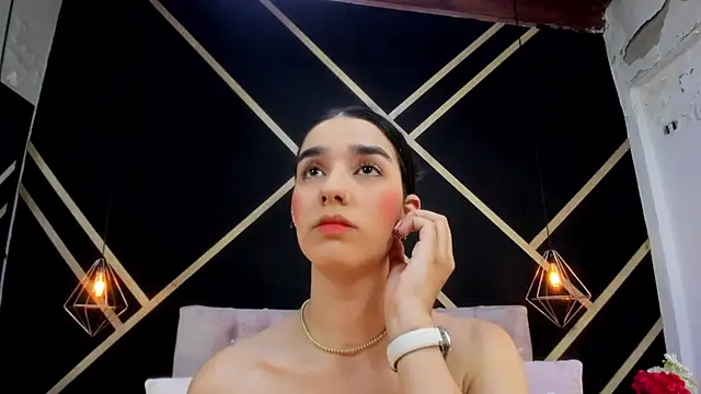 CelesteCox Adlı Modelin Canlı XXX Sohbeti