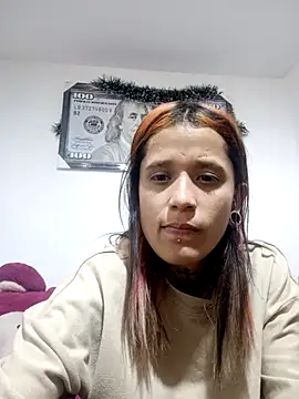 Lya_Ross19 Adlı Modelin Canlı XXX Sohbeti